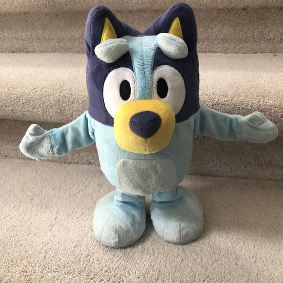 Bluey Sound Effects Talking Toy Works Great Lightly Used and Pillow Bluey Movie - Picture 2 of 4